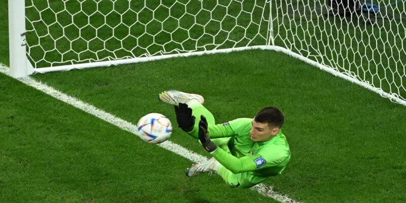 Sự phát triển của thủ môn trong bóng đá hiện đại