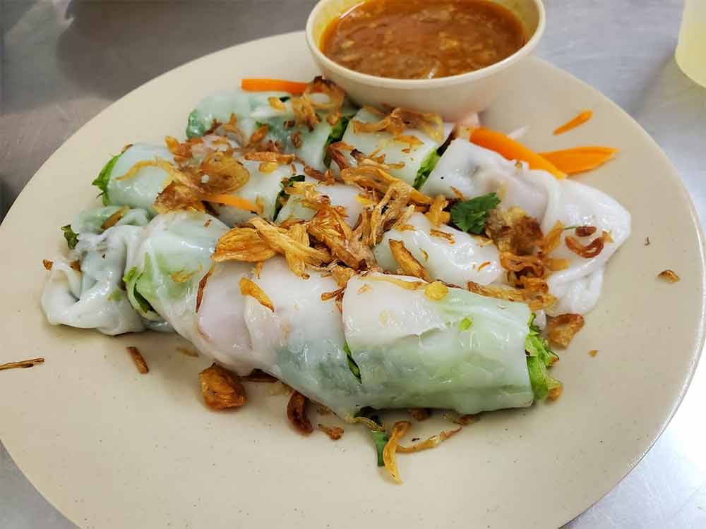 Bánh cuốn quận 1