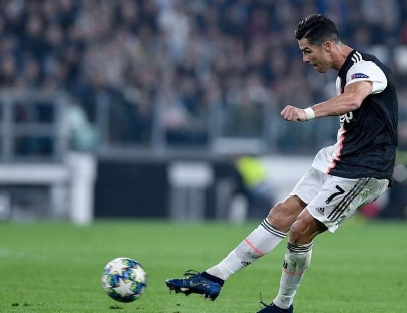 Tìm hiểu 03 kỹ thuật bóng đá đỉnh cao của Ronaldo | Sport9 Việt Nam