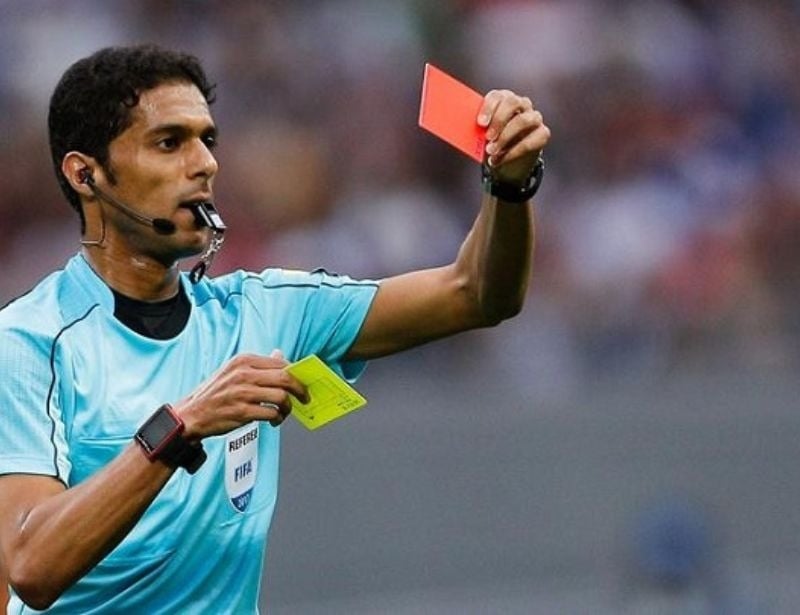 Khám Phá Nguồn Gốc, Ý Nghĩa Thẻ Vàng Và Thẻ Đỏ Trong Bóng Đá